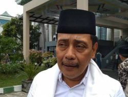 Ketua Nu Jatim Hasan Mutawakkil Alallah Di Masjid Al Akbar Surabaya